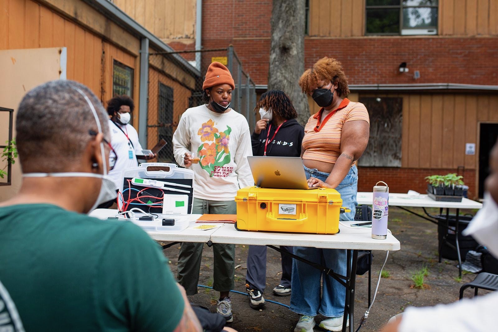 Chelle Sands providing a treehouse workshop